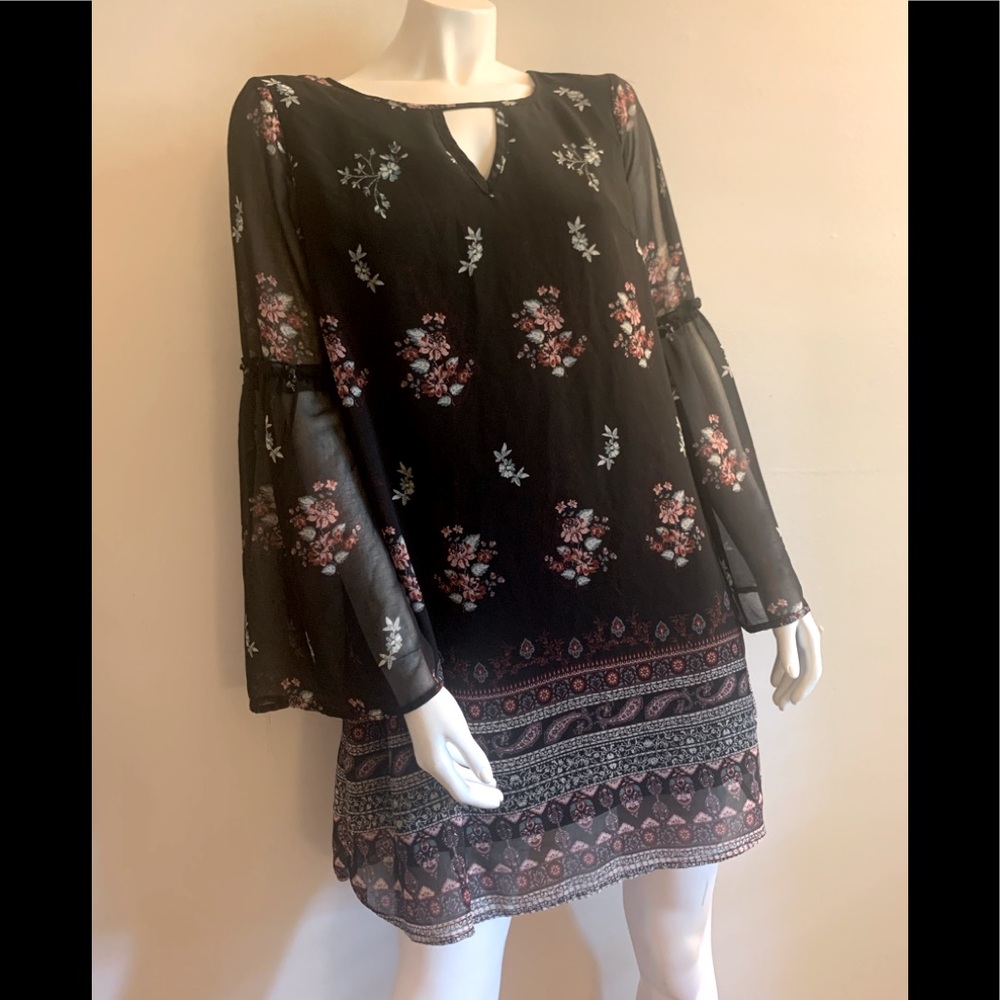 Xhilaration women’s multi colored L shift dress